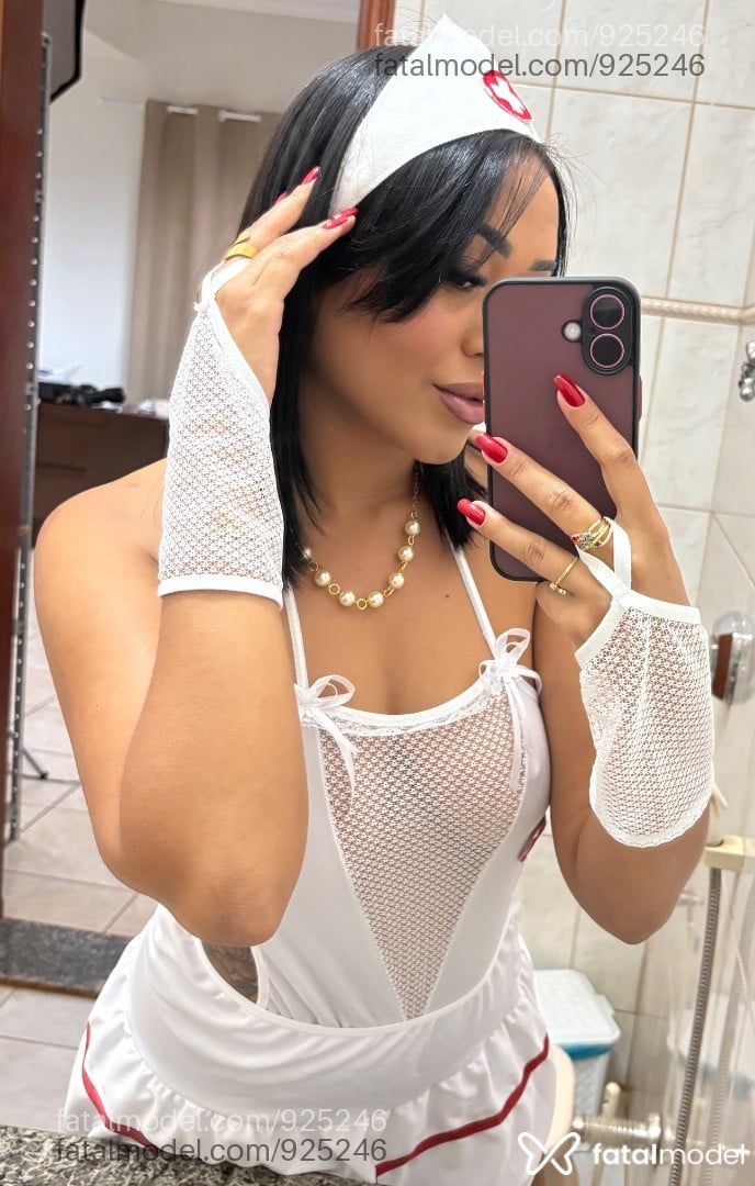 Acompanhante mulher morena (o) de olhos castanhos em Guaíra - Hürren