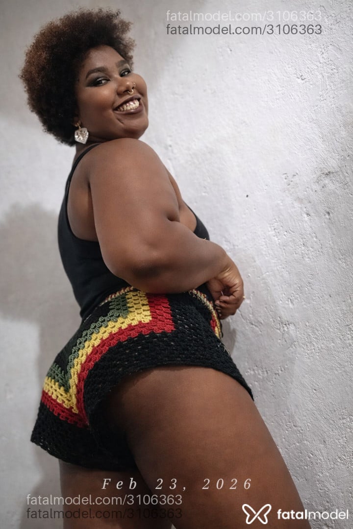 Acompanhante mulher morena (o) de olhos castanhos em Virtual Acompanhante mulher morena (o) de olhos castanhos em Virtual - Sophia