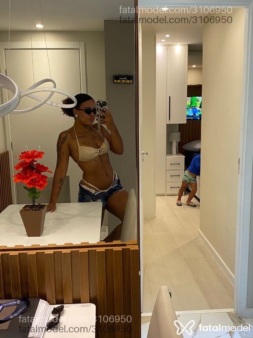 Acompanhante mulher com cabelo castanho de olhos pretos em Rio de Janeiro - Mysara