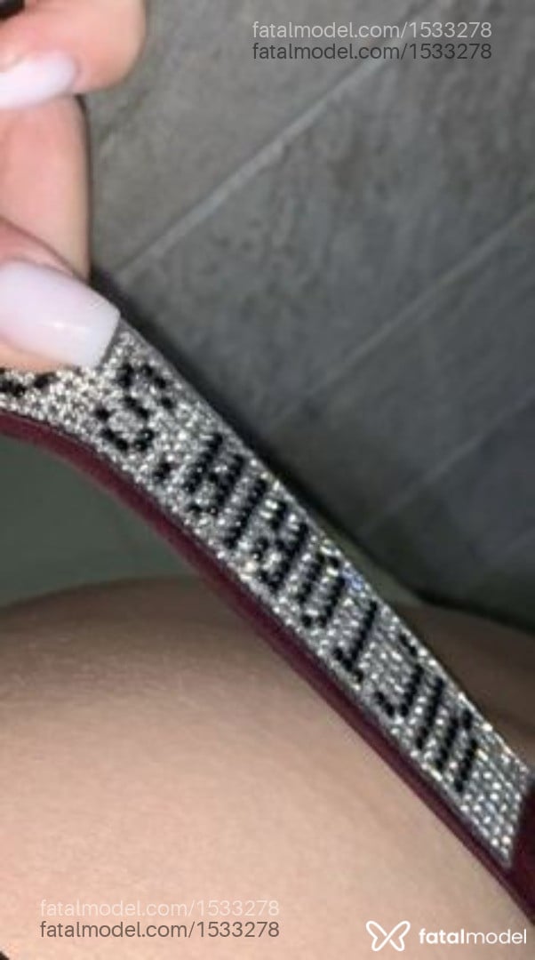 Acompanhante mulher morena (o) de olhos castanhos em Lages Acompanhante mulher morena (o) de olhos castanhos em Lages - BRUNINHAA