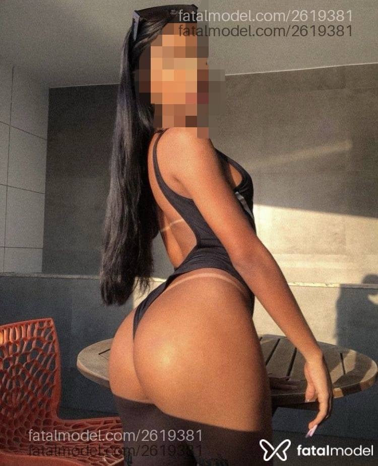 Acompanhante mulher morena (o) de olhos castanhos - Jadi Nunes