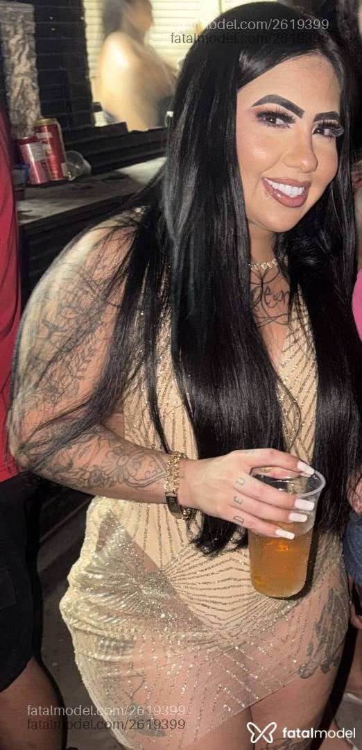 Acompanhante mulher morena (o) de olhos castanhos - Bruna