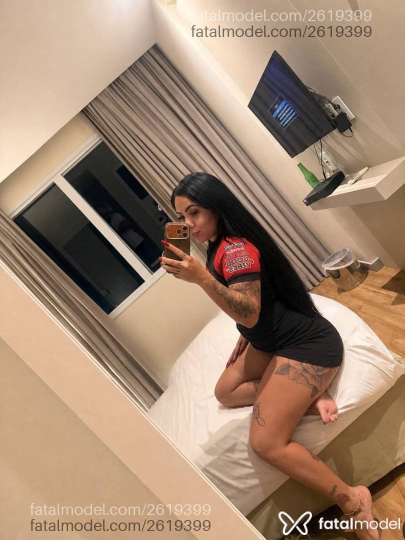 Acompanhante mulher morena (o) de olhos castanhos - Bruna