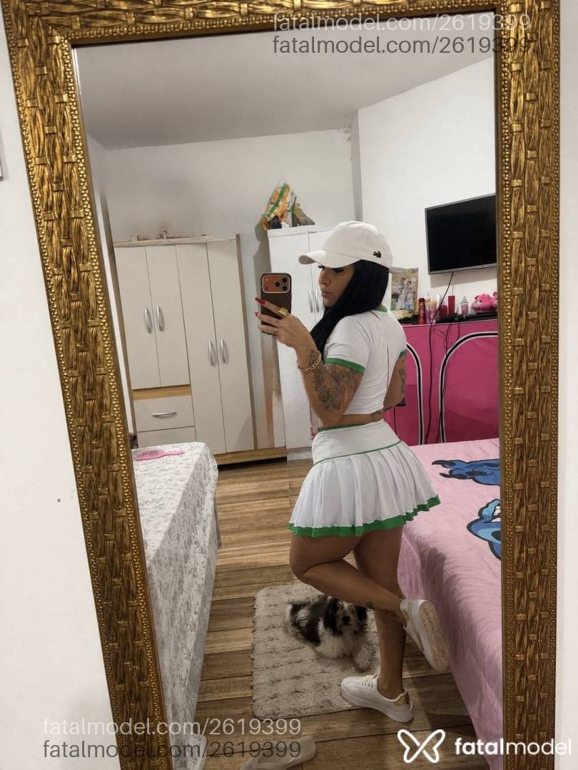 Acompanhante mulher morena (o) de olhos castanhos - Bruna