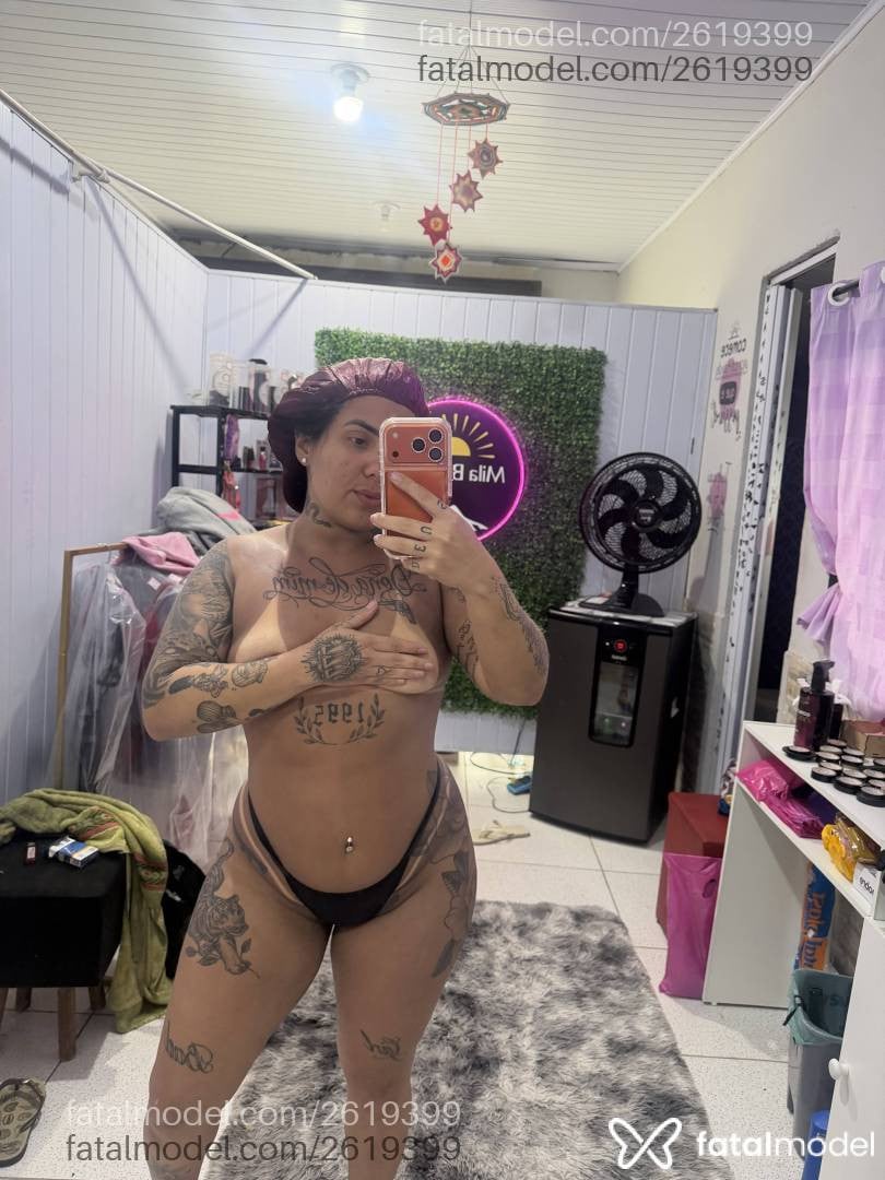 Acompanhante mulher morena (o) de olhos castanhos - Bruna
