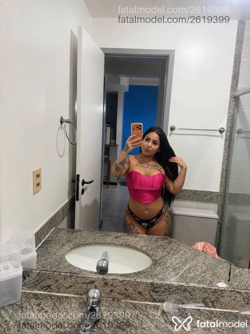 Acompanhante mulher morena (o) de olhos castanhos - Bruna