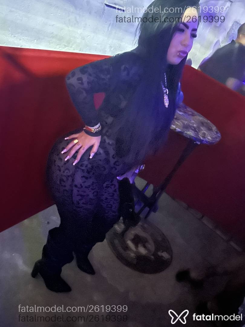 Acompanhante mulher morena (o) de olhos castanhos - Bruna