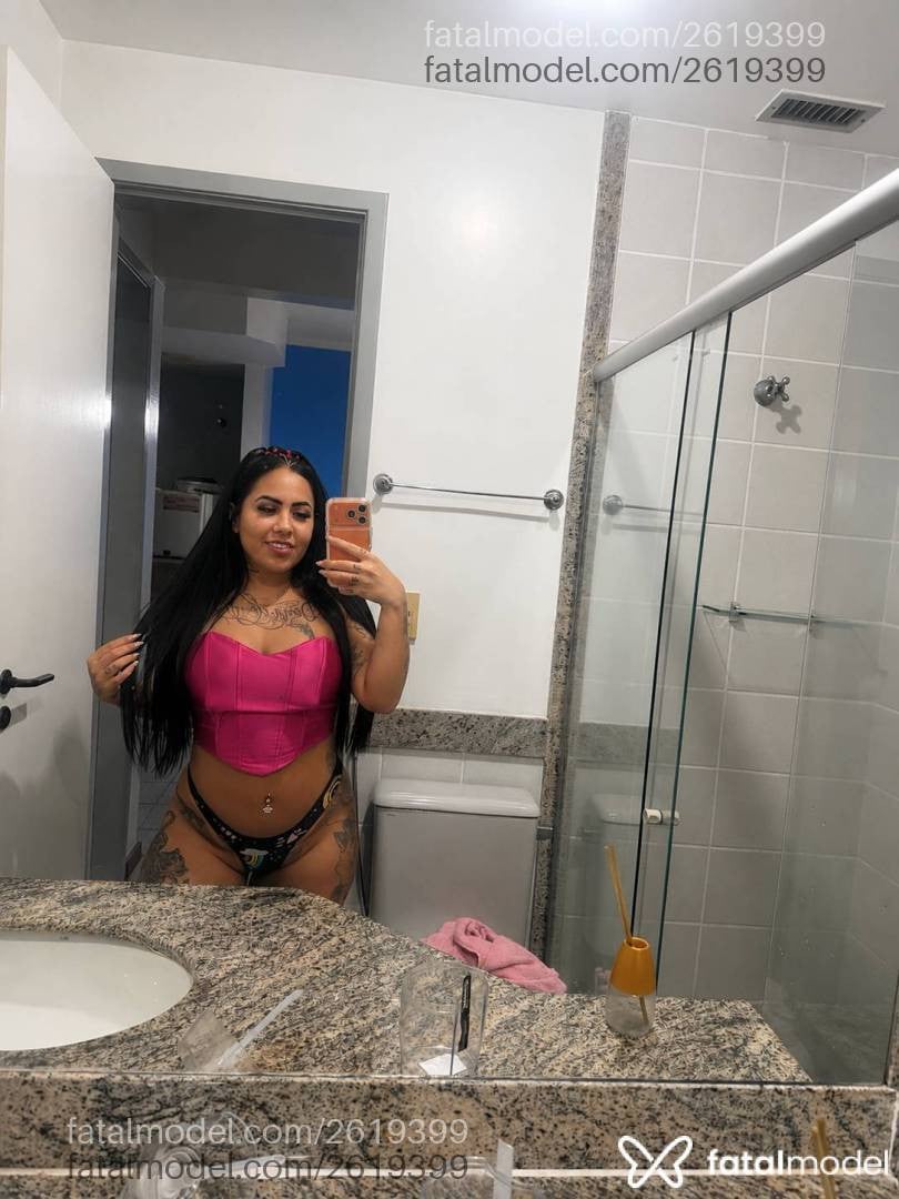 Acompanhante mulher morena (o) de olhos castanhos - Bruna