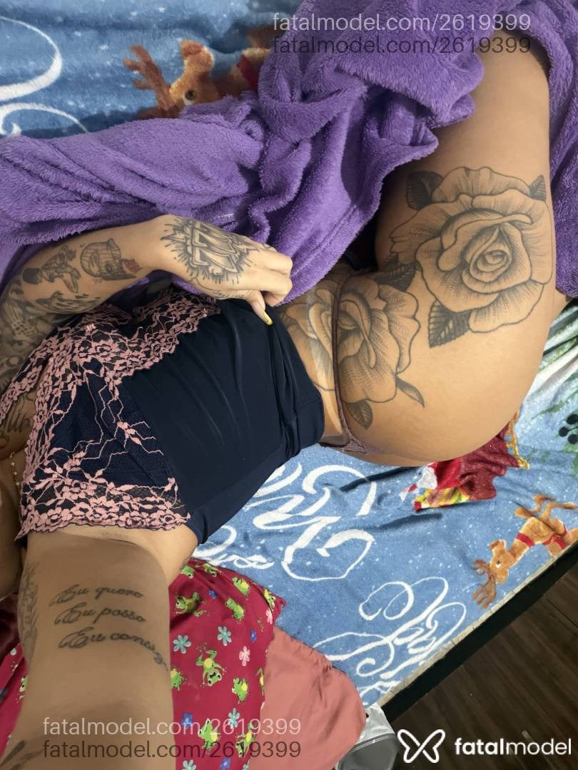 Acompanhante mulher morena (o) de olhos castanhos - Bruna