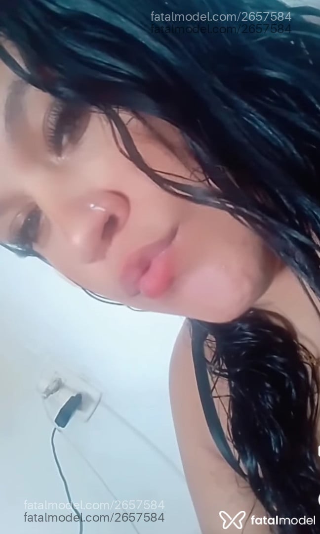 Acompanhante mulher com cabelo castanho de olhos castanhos em Porto Alegre - Leh