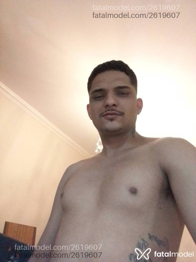 Acompanhante homem morena (o) de olhos castanhos em Belo Horizonte - Gusttavo