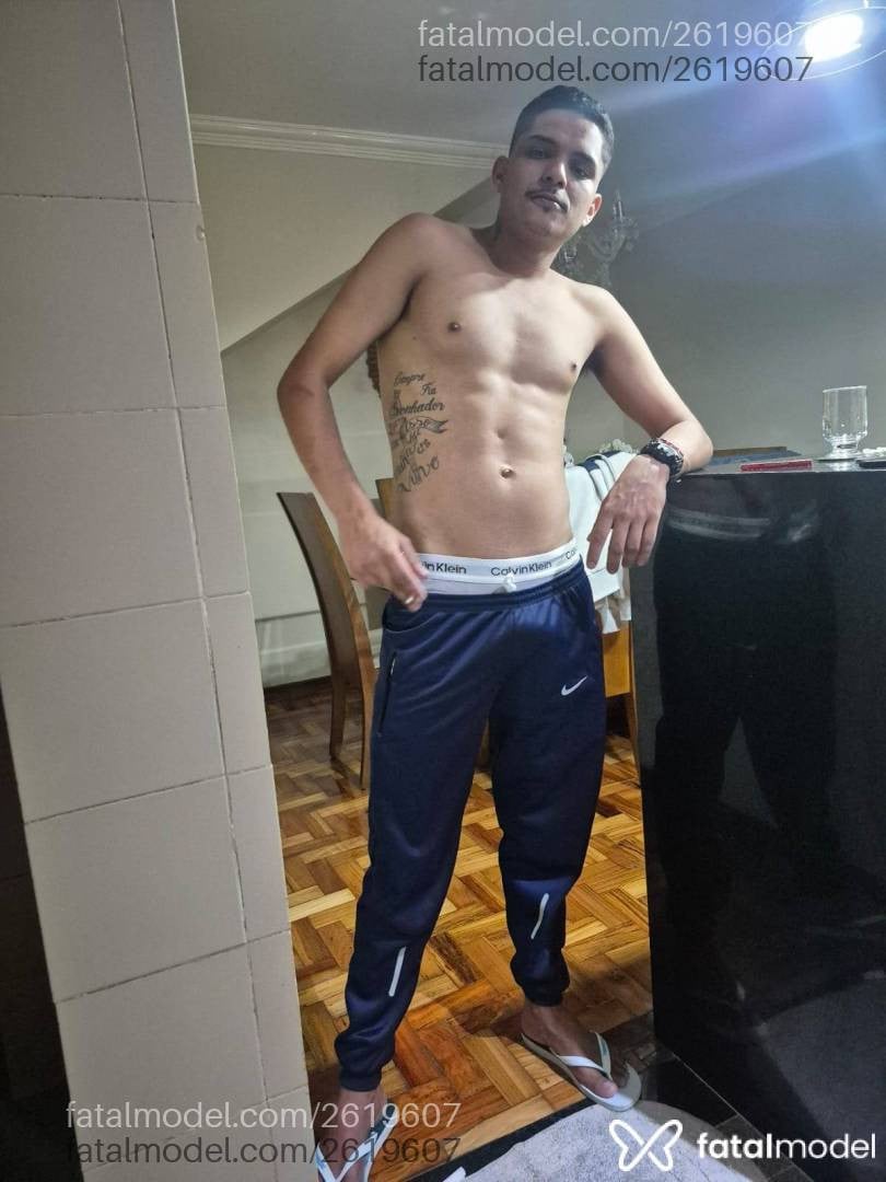 Acompanhante homem morena (o) de olhos castanhos em Belo Horizonte - Gusttavo
