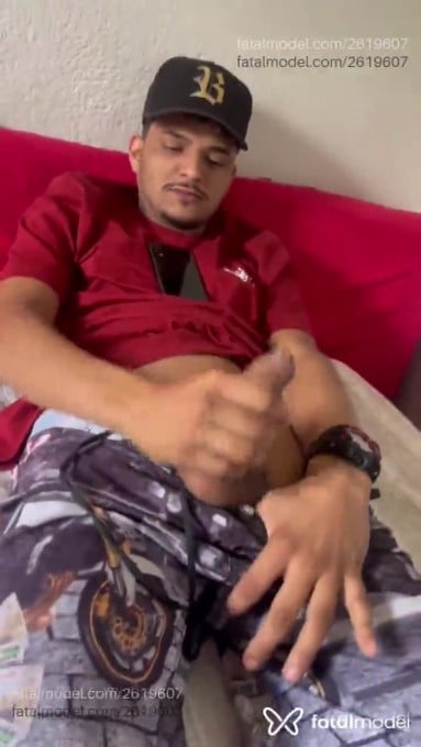 Acompanhante homem morena (o) de olhos castanhos em Belo Horizonte - Gusttavo