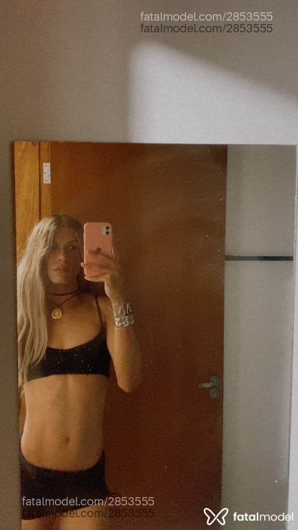 Acompanhante mulher trans morena (o) de olhos pretos em Balneário Camboriú - Dudavillar