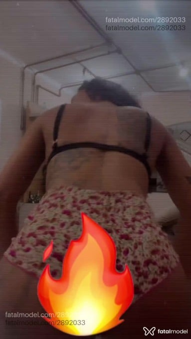 Acompanhante mulher trans morena (o) de olhos castanhos em Cascavel - Kayani Victoria