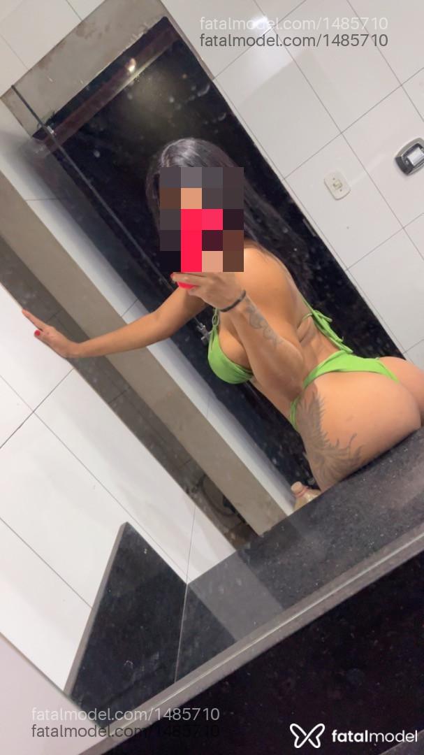 Acompanhante mulher morena (o) de olhos castanhos - Laura Acompanhante mulher morena (o) de olhos castanhos - Laura