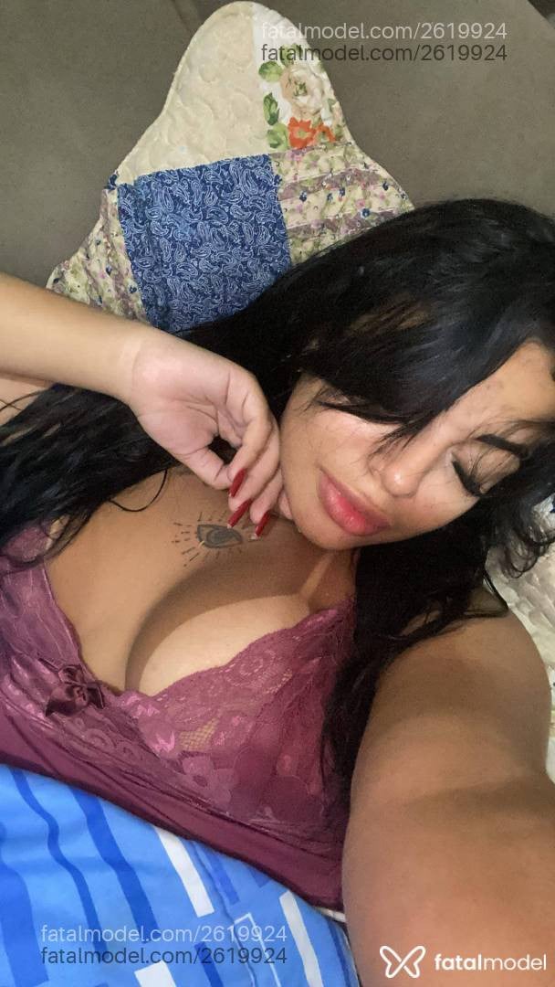 Acompanhante mulher com cabelo castanho de olhos castanhos em Macaé - Cecília