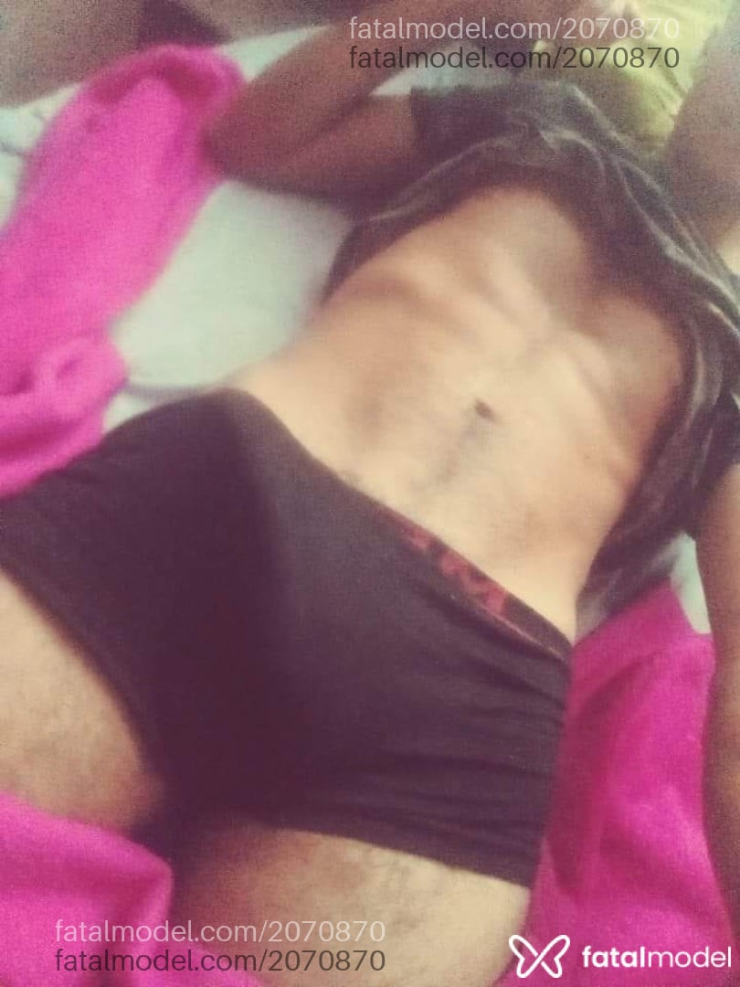 Acompanhante homem morena (o) de olhos castanhos em Laranjeiras do Sul - Trabalhador