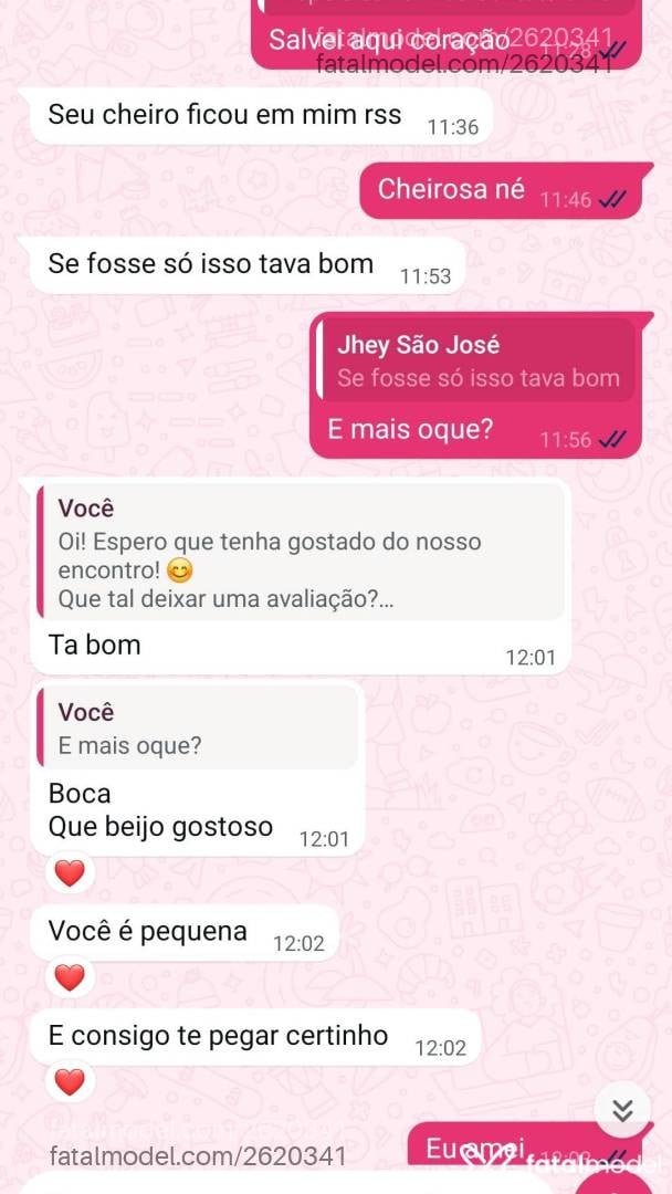 Acompanhante mulher morena (o) de olhos castanhos - Morena