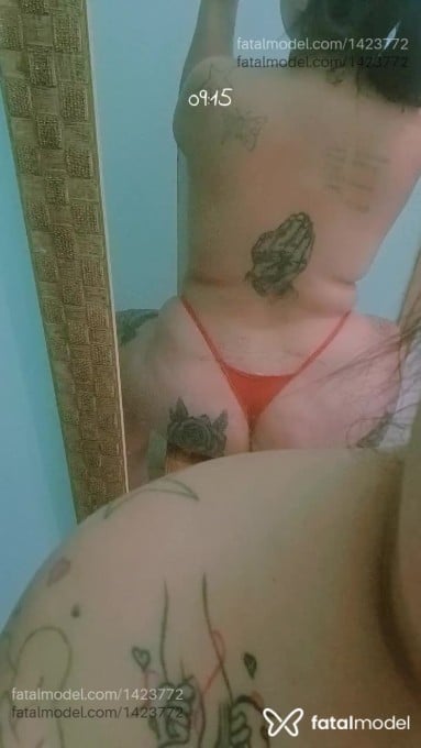 Acompanhante mulher morena (o) de olhos castanhos em Pinhalzinho Acompanhante mulher morena (o) de olhos castanhos em Pinhalzinho - Keity