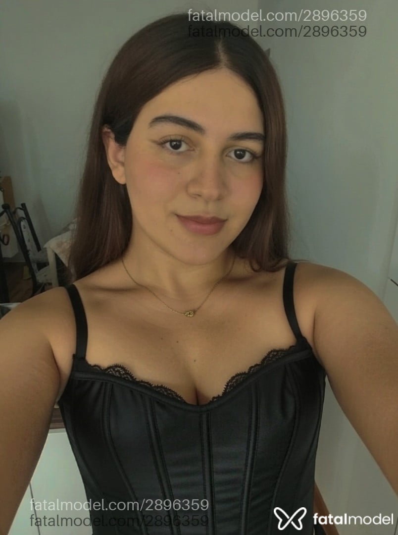 Acompanhante mulher trans com cabelo castanho de olhos castanhos em Piraju Acompanhante mulher trans com cabelo castanho de olhos castanhos em Piraju - Rafaella ávila