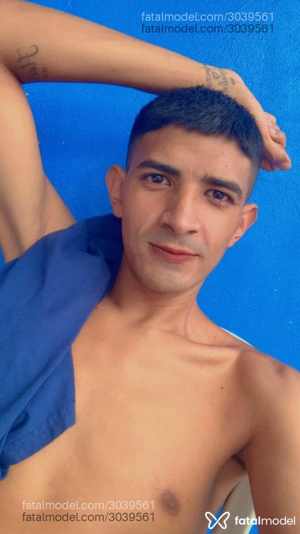 Acompanhante homem com cabelo castanho de olhos pretos em São Luís - Carlos