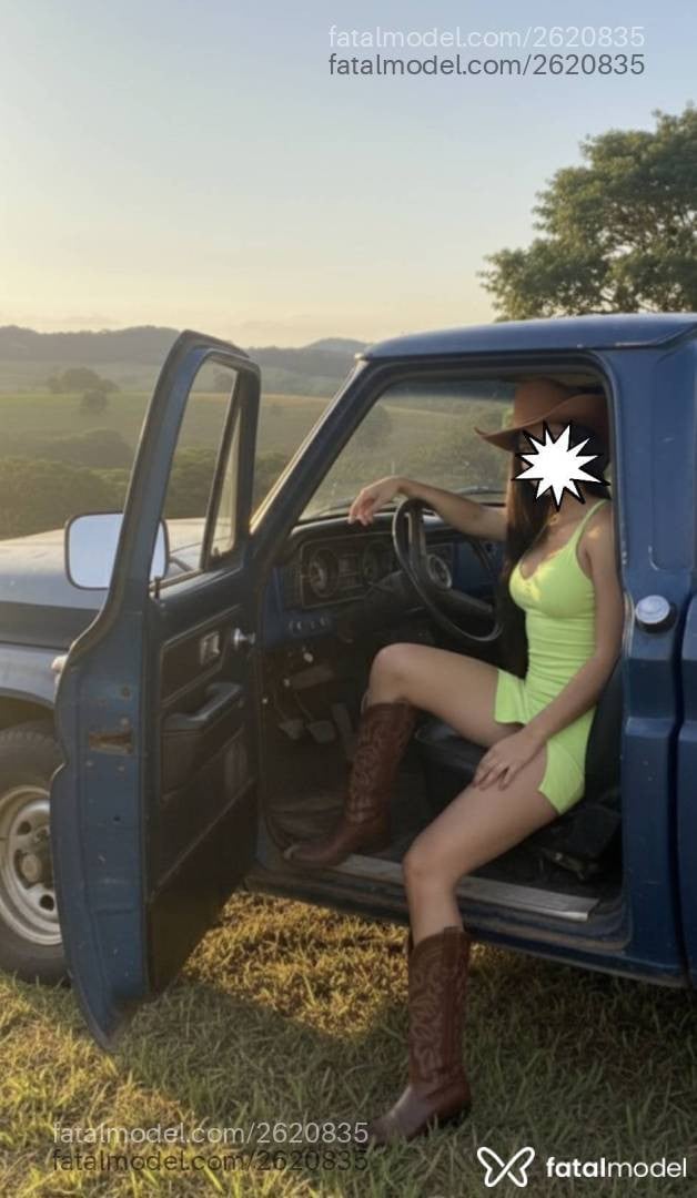 Acompanhante mulher morena (o) de olhos castanhos em Maringá - Nic