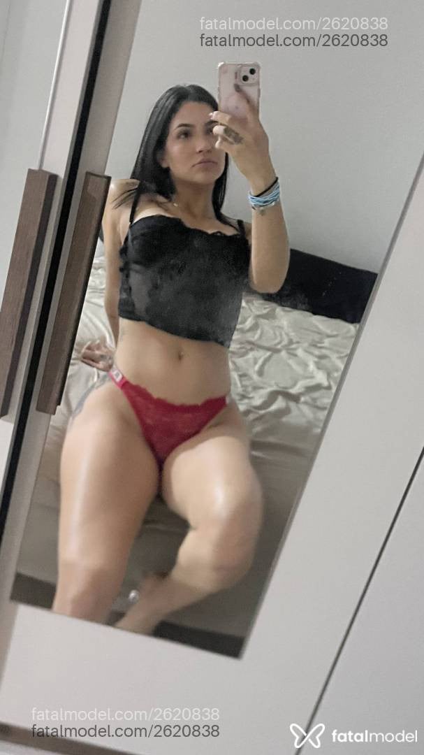 Acompanhante mulher morena (o) de olhos castanhos - Leticia