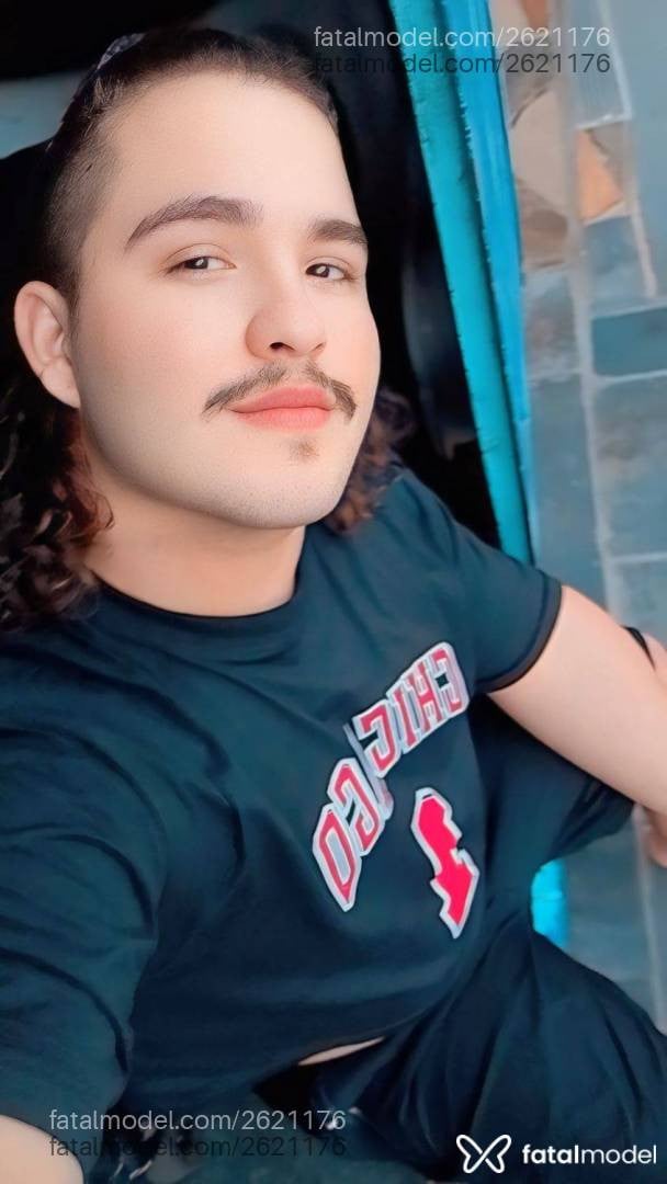 Acompanhante homem com cabelo castanho de olhos castanhos em Belo Horizonte Acompanhante homem com cabelo castanho de olhos castanhos em Belo Horizonte - Davi Mota