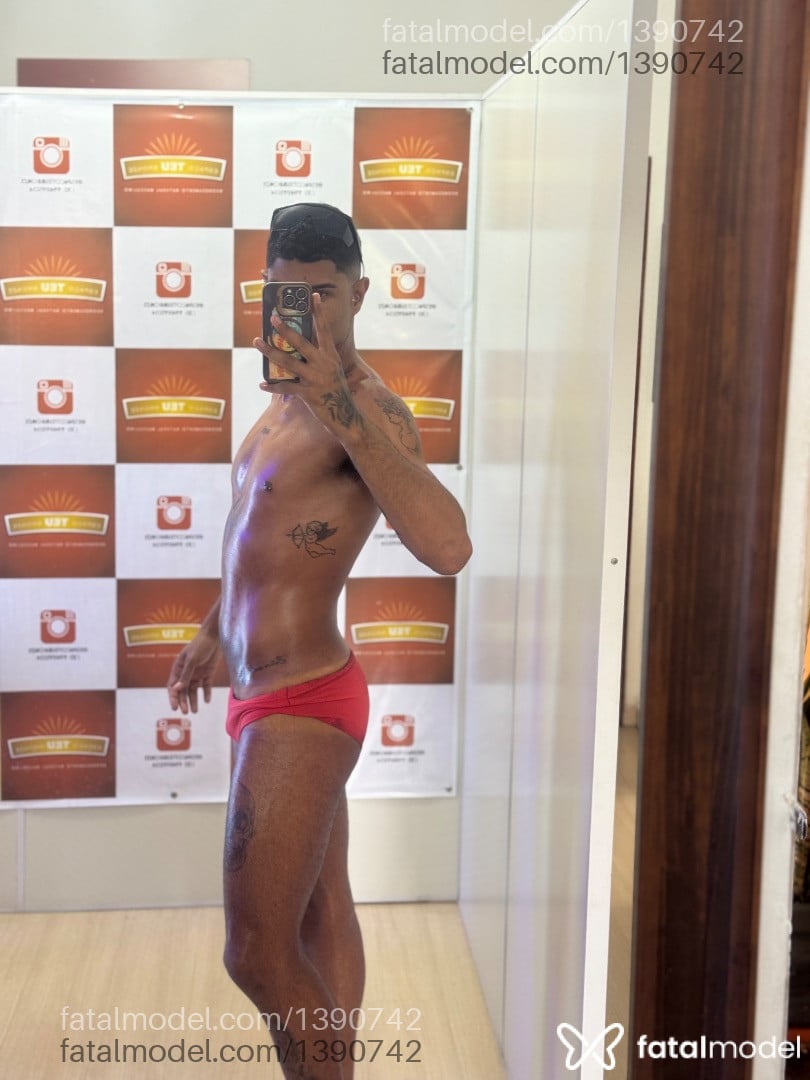 Acompanhante homem morena (o) de olhos pretos em Belo Horizonte - Natiel