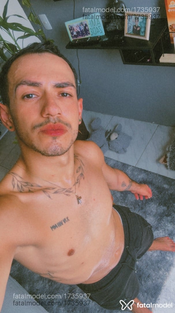 Acompanhante homem morena (o) de olhos castanhos em Porto Alegre - Rapha Oliveira