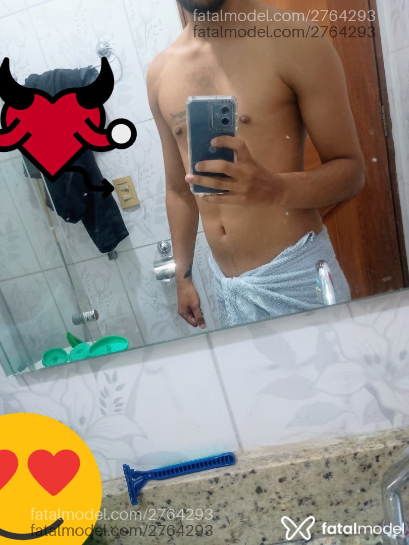 Acompanhante homem morena (o) de olhos pretos - Jon Feraz Acompanhante homem morena (o) de olhos pretos - Jon Feraz