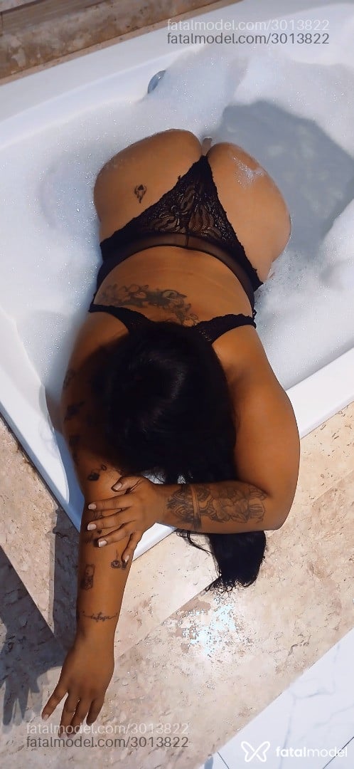 Acompanhante mulher morena (o) de olhos castanhos em Manaus - Maya Lux Pallucci