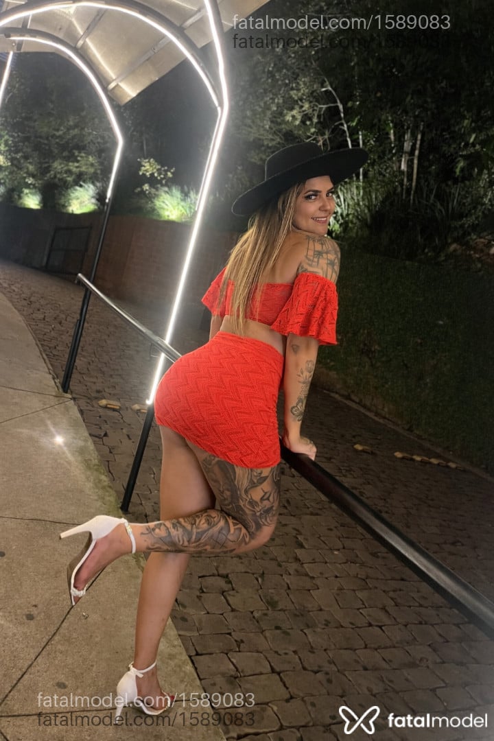 Acompanhante mulher com cabelo castanho de olhos castanhos em Florianópolis - Brenda Rodrigues