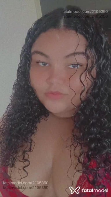 Acompanhante mulher morena (o) de olhos pretos - Kami