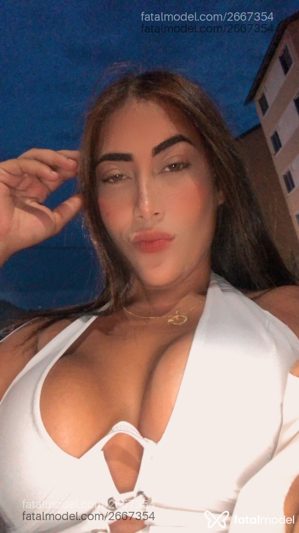 Acompanhante mulher com cabelo castanho de olhos verdes em Rio de Janeiro - Felycia
