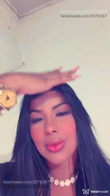 Acompanhante mulher morena (o) de olhos pretos em Campo Novo do Parecis - Alana Salles