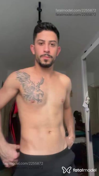 Acompanhante homem morena (o) de olhos pretos em São Paulo Acompanhante homem morena (o) de olhos pretos em São Paulo - Lukas