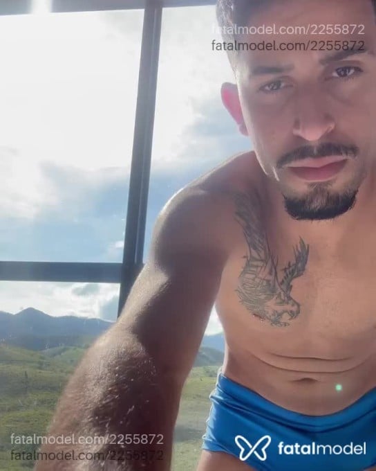 Acompanhante homem morena (o) de olhos pretos em São Paulo Acompanhante homem morena (o) de olhos pretos em São Paulo - Lukas