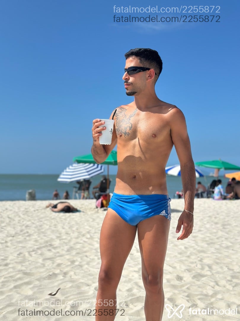 Acompanhante homem morena (o) de olhos pretos em São Paulo Acompanhante homem morena (o) de olhos pretos em São Paulo - Lukas