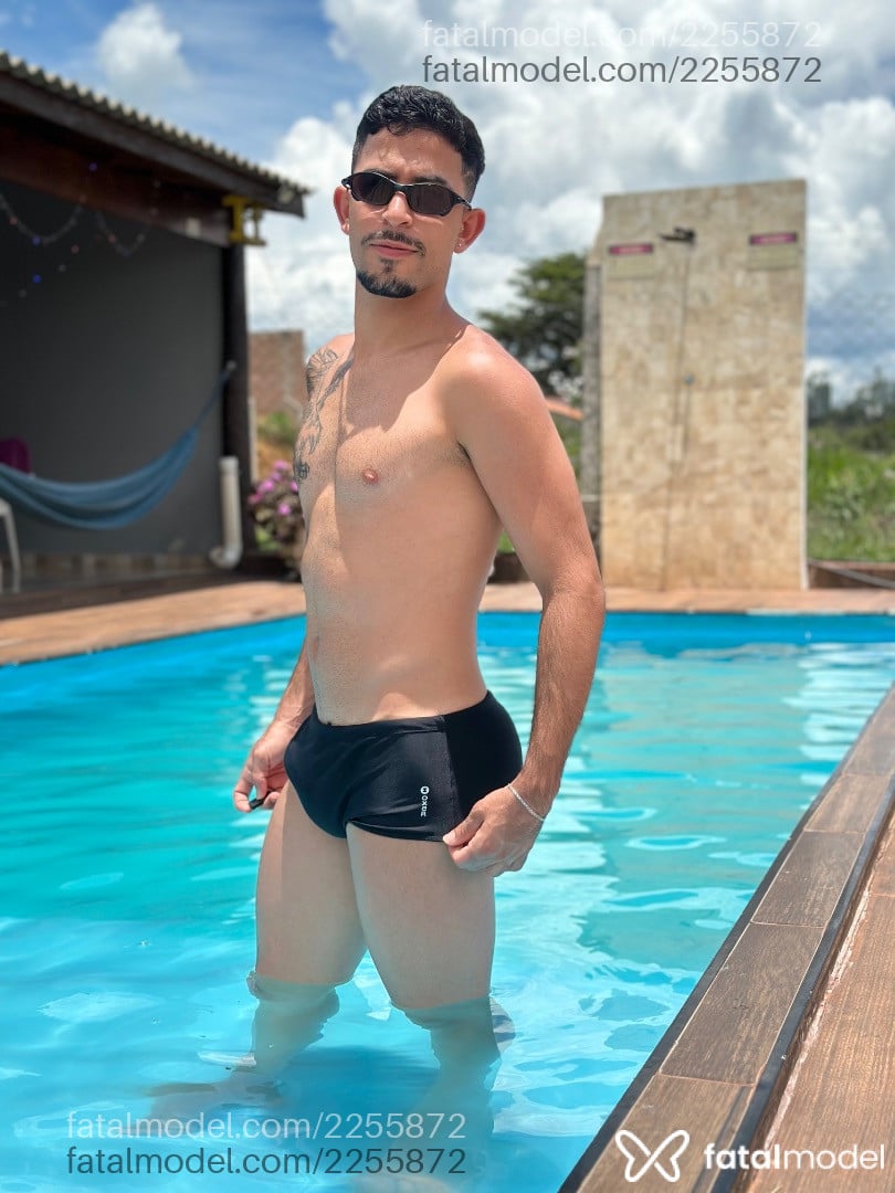 Acompanhante homem morena (o) de olhos pretos em São Paulo Acompanhante homem morena (o) de olhos pretos em São Paulo - Lukas