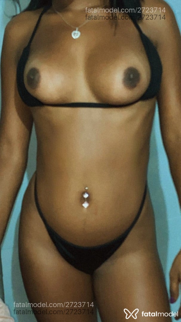 Acompanhante mulher morena (o) de olhos castanhos em Cabo Frio - Krolzinha