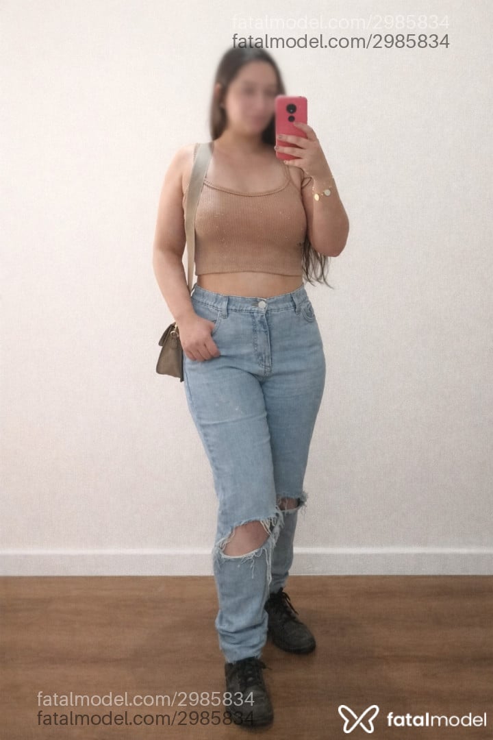 Acompanhante mulher com cabelo castanho de olhos castanhos em Canoas - Julia Brum