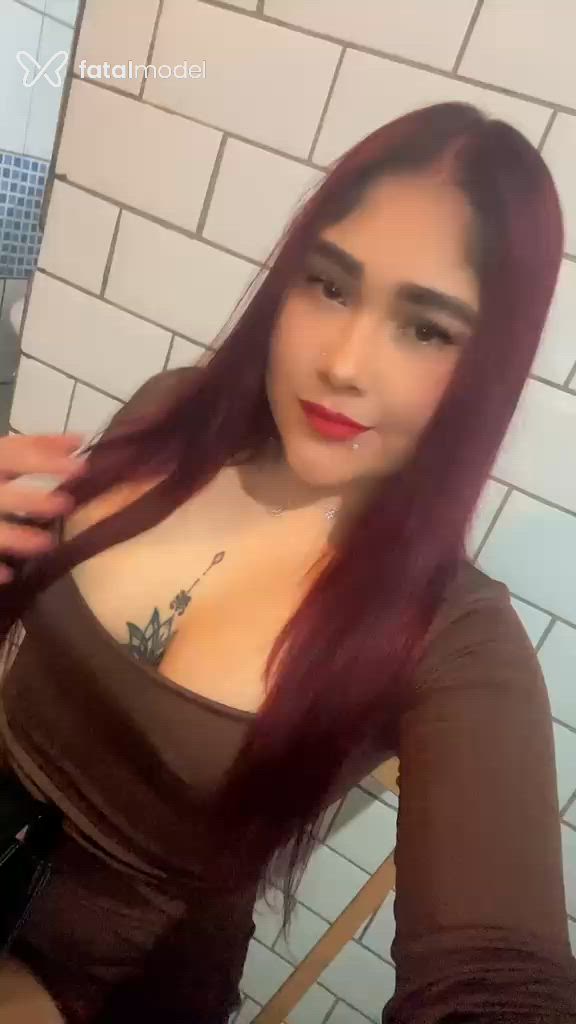 Acompanhante mulher morena (o) de olhos castanhos - Sofia
