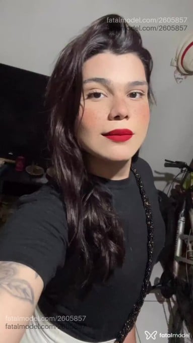 Acompanhante mulher trans ruiva (o) de olhos castanhos em Praia Grande - Mari Viana