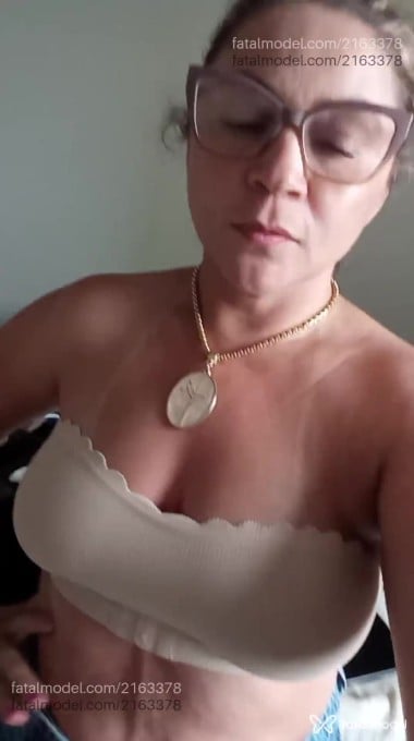 Acompanhante mulher loira (o) de olhos castanhos em Criciúma - Rubyrabello