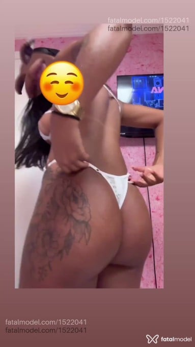 Acompanhante mulher morena (o) de olhos pretos em Duque de Caxias - Melissa Morena