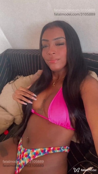 Acompanhante mulher morena (o) de olhos pretos em Porto Seguro Acompanhante mulher morena (o) de olhos pretos em Porto Seguro - índiaa