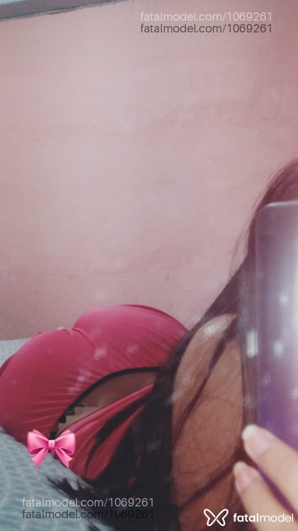 Acompanhante mulher morena (o) de olhos castanhos - Débora Sousa Acompanhante mulher morena (o) de olhos castanhos - Débora Sousa