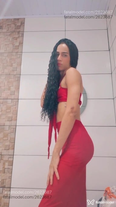 Acompanhante mulher trans morena (o) de olhos mel em Niterói - Emylli